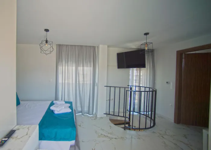 Q Apartments Private Parking