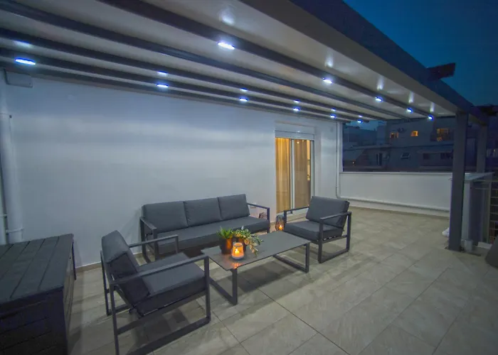 Q Apartments Private Parking